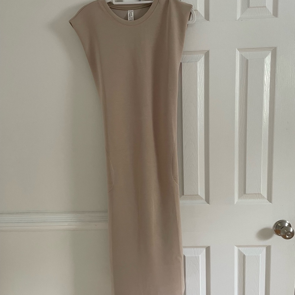 NWT Spanx Air Essentials Aire Sleeveless Tank Dress Wrap Belt Tahini - Picture 3 of 8